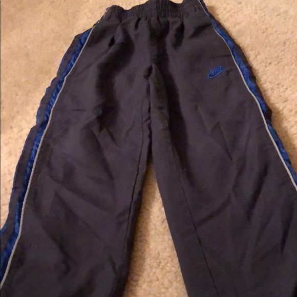 nike windbreaker bottoms